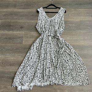 Latched Mama Printed Pleated Nursing Dress